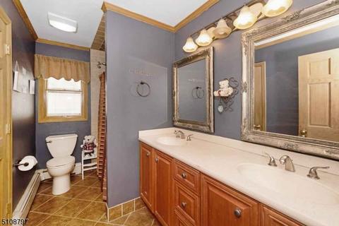 85 Louis Ave, Middlesex, NJ 08846 photo 19