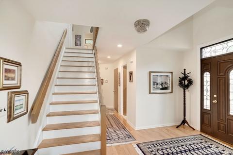 8 Clinton Ave, Edison, NJ 08820 photo 18