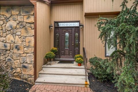8 Clinton Ave, Edison, NJ 08820 photo 3