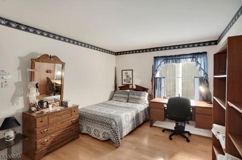 8 Clinton Ave, Edison, NJ 08820 photo 24