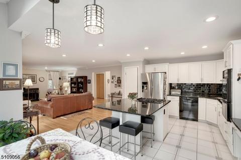 8 Clinton Ave, Edison, NJ 08820 photo 11