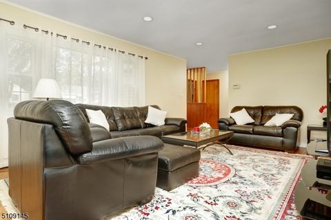 23 Knickerbocker Ave, Dover, NJ 07801 photo 4