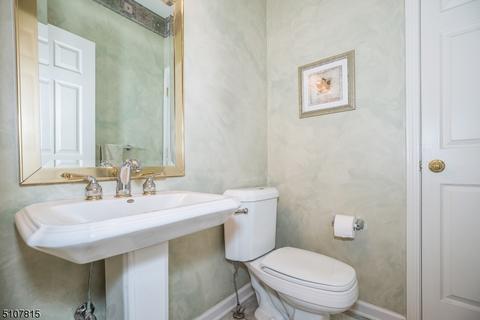 25 Setting Sun Dr, Hackettstown, NJ 07840 photo 16
