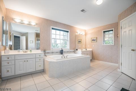 25 Setting Sun Dr, Hackettstown, NJ 07840 photo 23