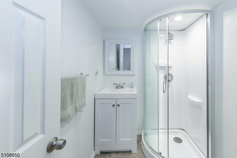 77 Hardwick Ln, Wayne, NJ 07470 photo 17