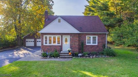 77 Hardwick Ln, Wayne, NJ 07470 photo 1