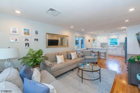 77 Hardwick Ln, Wayne, NJ 07470 photo 7