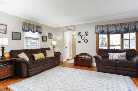 39 Florence Dr, Clark, NJ 07066 photo 4