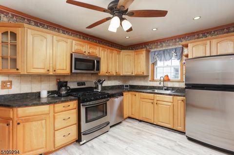 39 Florence Dr, Clark, NJ 07066 photo 13