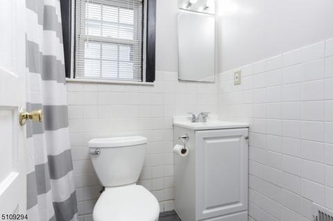 39 Florence Dr, Clark, NJ 07066 photo 10