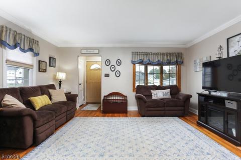 39 Florence Dr, Clark, NJ 07066 photo 3