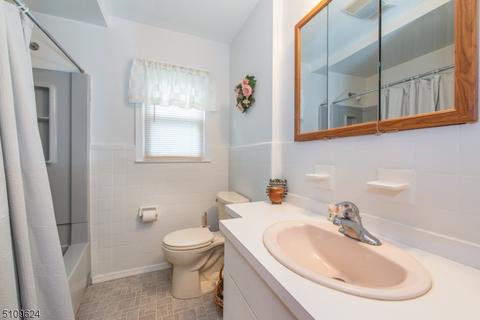 468 Mountainview Dr, North Plainfield, NJ 07063 photo 16