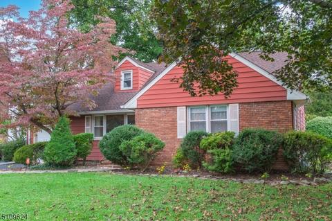 468 Mountainview Dr, North Plainfield, NJ 07063 photo 2