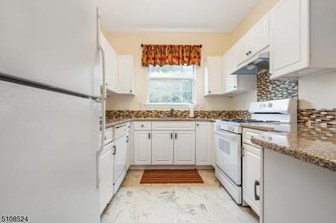 1 Willow Ct, Clinton, NJ 08809 photo 5