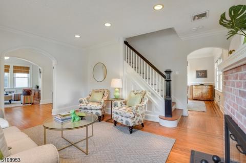 65 Locust Ave, Millburn, NJ 07041 photo 8