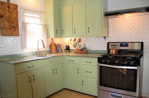 1452 E Front St, Plainfield, NJ 07062 photo 11