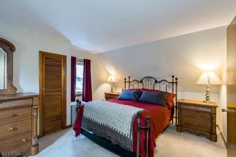 33 Bergen Ave, Wanaque Boro, NJ 07420 photo 16