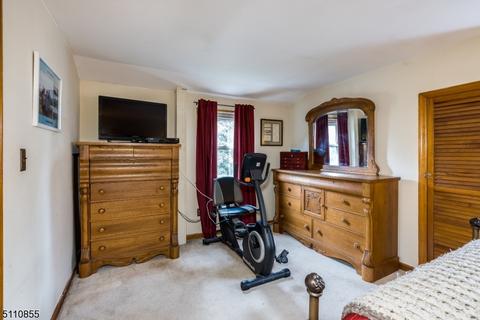 33 Bergen Ave, Wanaque Boro, NJ 07420 photo 17