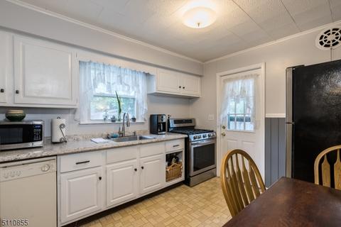 33 Bergen Ave, Wanaque Boro, NJ 07420 photo 6