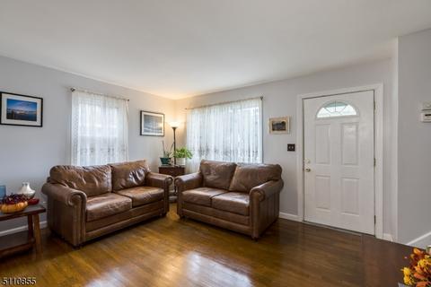 33 Bergen Ave, Wanaque Boro, NJ 07420 photo 4