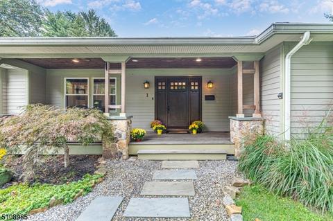 1 Hillcrest Pl, Mendham, NJ 07945 photo 2