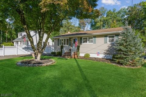 12 New St, Middlesex, NJ 08846 photo 2