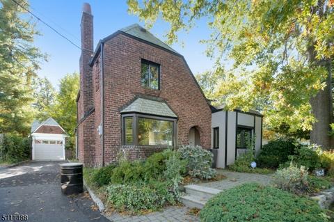 764 Cedar Ln, Teaneck, NJ 07666 photo 25