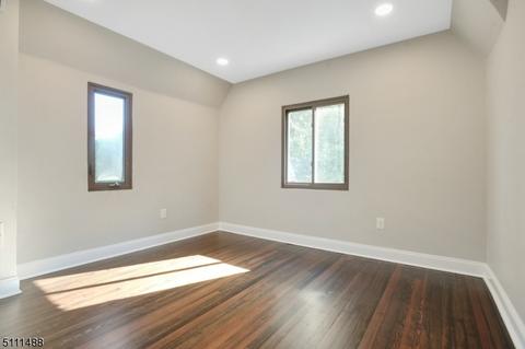 764 Cedar Ln, Teaneck, NJ 07666 photo 16