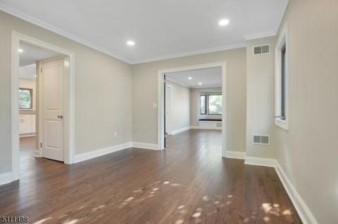 764 Cedar Ln, Teaneck, NJ 07666 photo 12