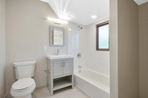 764 Cedar Ln, Teaneck, NJ 07666 photo 19