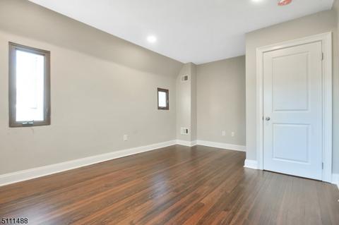 764 Cedar Ln, Teaneck, NJ 07666 photo 17