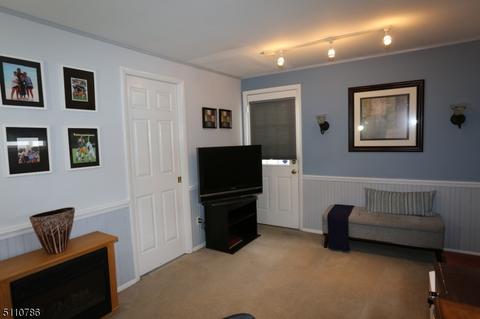 504 Herrick Dr, Dover, NJ 07801 photo 4