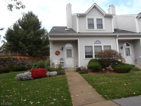 407 Cornell Ct, Hackettstown, NJ 07840 photo 2