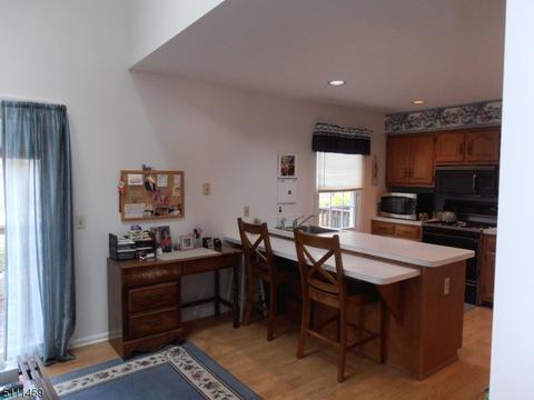407 Cornell Ct, Hackettstown, NJ 07840 photo 5