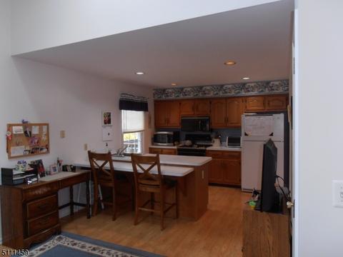 407 Cornell Ct, Hackettstown, NJ 07840 photo 4