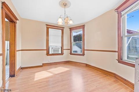 215 Berkeley Ave, Bloomfield, NJ 07003 photo 10