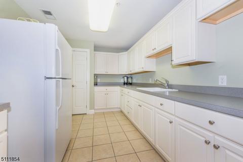149 Liddle Ave, Edison, NJ 08837 photo 4