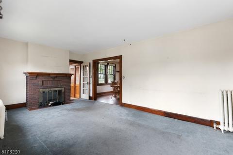 373 Hillside Ave, Nutley, NJ 07110 photo 2