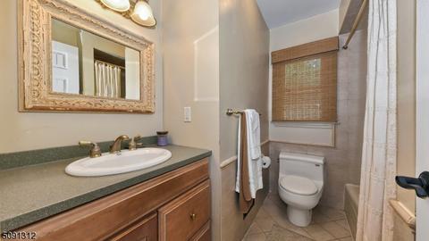 30 Berkley Ct, Wayne, NJ 07470 photo 18