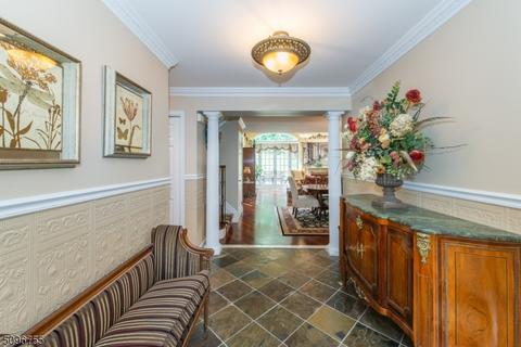 122 Butternut Dr, Wayne, NJ 07470 photo 2