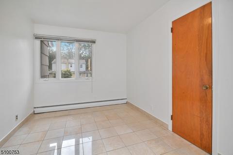 17 Linden Rd, Wayne, NJ 07470 photo 11