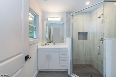 112 Jackson Ave, Wayne, NJ 07470 photo 18