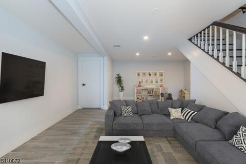 112 Jackson Ave, Wayne, NJ 07470 photo 24