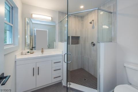 112 Jackson Ave, Wayne, NJ 07470 photo 17