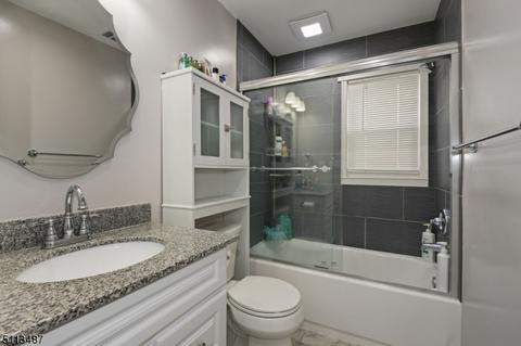 34 Gardner Pl, Sayreville Boro, NJ 08859 photo 17