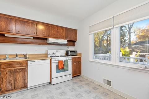 20 Hampton Dr, Berkeley Heights, NJ 07922 photo 10