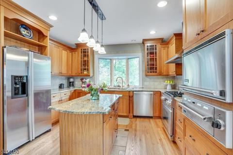 66 Locust Ave, Millburn, NJ 07041 photo 13