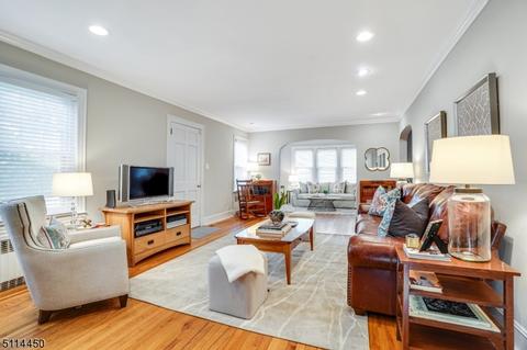 66 Locust Ave, Millburn, NJ 07041 photo 4