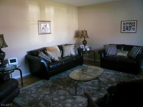 526 Hancock St, Middlesex, NJ 08846 photo 1