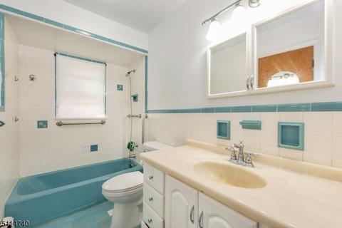 36 Hillside Rd, Hackettstown, NJ 07840 photo 9